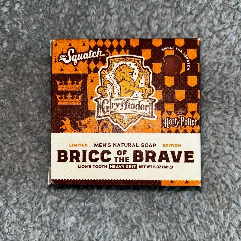 Dr. Squatch Orange and Brown body soap Gryffindor